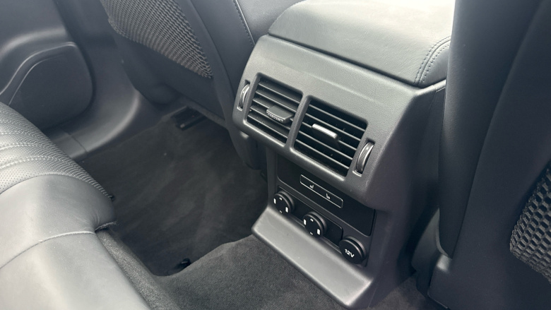 Jaguar F-Pace 2.0d Portfolio 5dr Auto AWD Diesel Estate